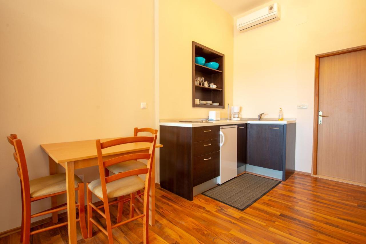 Apartments Facini Kosljun Bagian luar foto